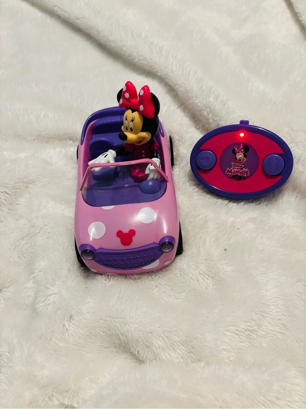 Disney Minnie Mouse Pink and Purple Remote Control Convertible